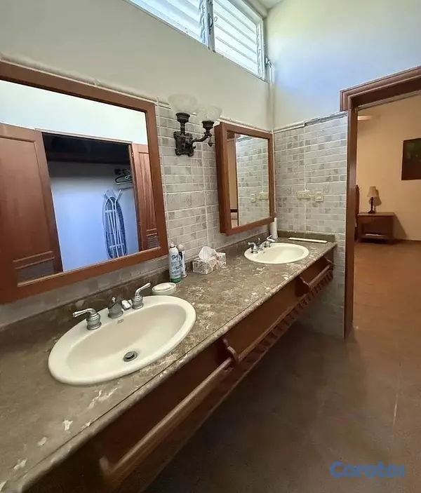 casas vacacionales y villas - Villa en venta metro country club, de oportunidad
VENTA
US$ 380,000 2