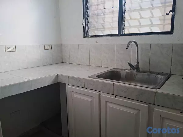 apartamentos - primer piso en independencia Isela para oficina  4