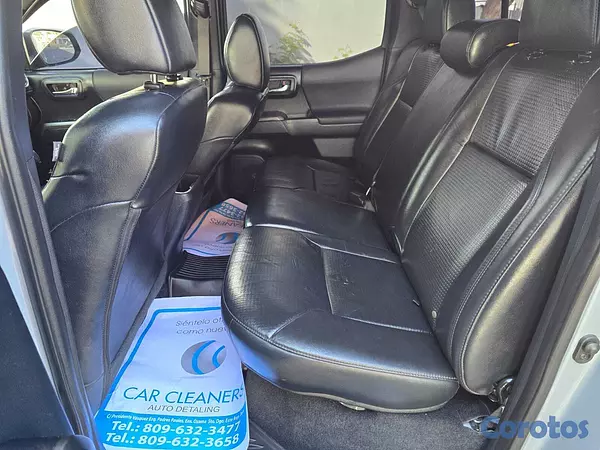jeepetas y camionetas - TOYOTA TACOMA 2019 SUNROOF ASIENTOS EN PIEL  3