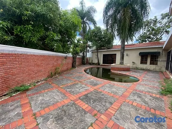 casas - Venta de casa 1000mts cerca del jardín botánico Arroyo Hondo Distrito Nacional 2