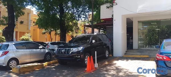 oficinas y locales comerciales - En Alquiler Local en Gacue primer nivel Cerca de la Zona Colonial 5
