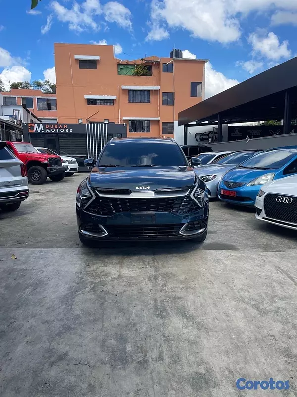 jeepetas y camionetas - Kia Sportage Luxury 2023 2