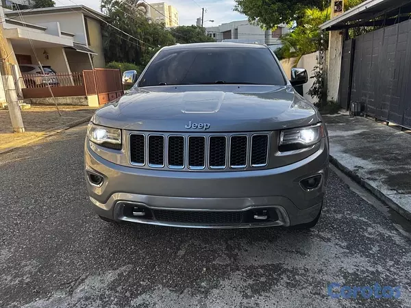 jeepetas y camionetas - Jeep Grand Cherokee 2014 en excelente condiciones  3