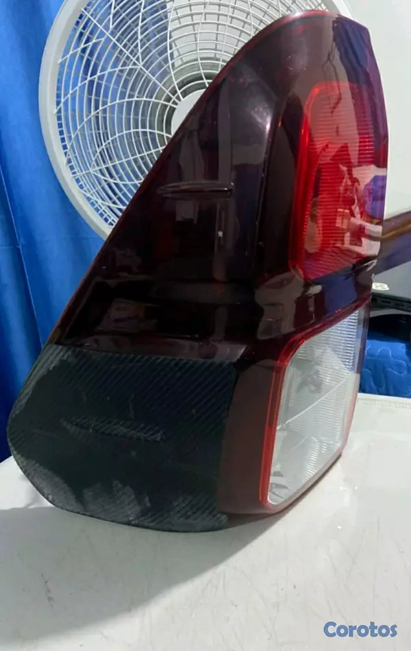 repuestos - pantalla trasera izquierda toyota hilux LIMITED 2