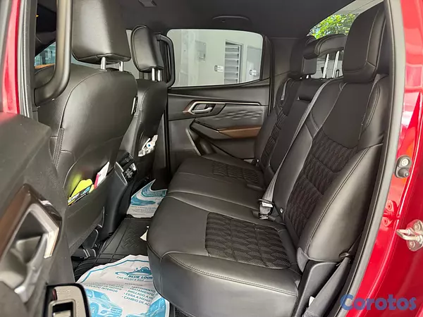 jeepetas y camionetas - Isuzu DMAX LSE 2027 3
