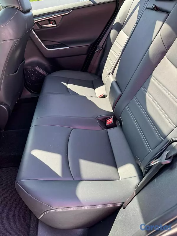 jeepetas y camionetas - Toyota RAV4 2019 Limited 7
