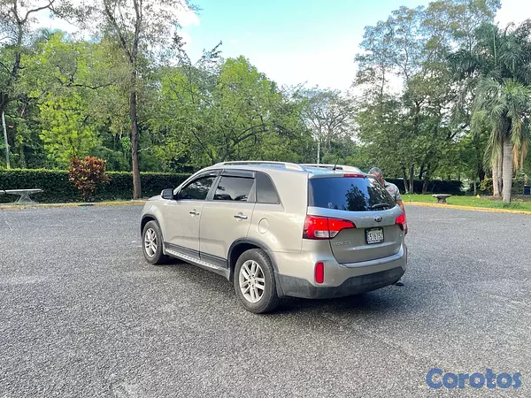 jeepetas y camionetas - Kia sorento 2015 4