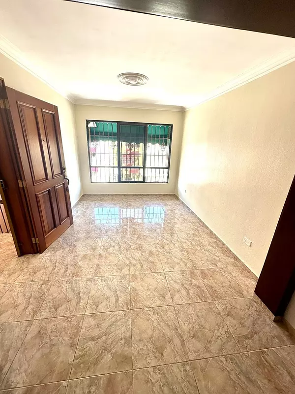 apartamentos - 📍 Los Restauradores 

Apartamento clásico .140 mts .
3HAB
Nivel 4
USD$143,000 3