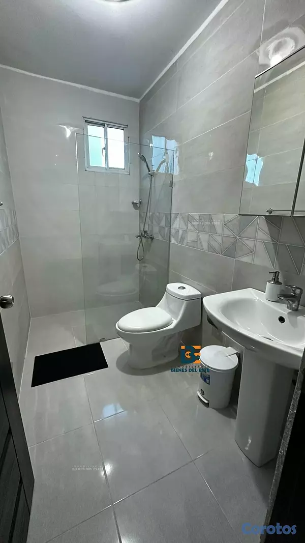 apartamentos - SE RENTA Apartamento Amueblado con Dos Parqueos en 8