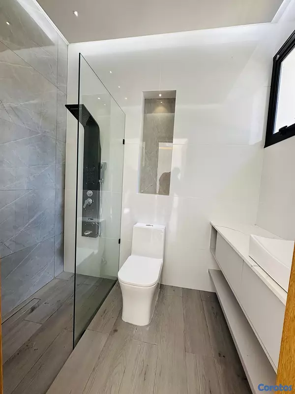 casas - CASA EN VENTA EN GURABO  6