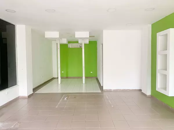 oficinas y locales comerciales - Locl céntrico en Venta  2