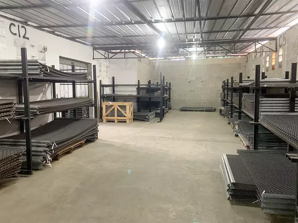 oficinas y locales comerciales - Local de oportunidad en venta 8