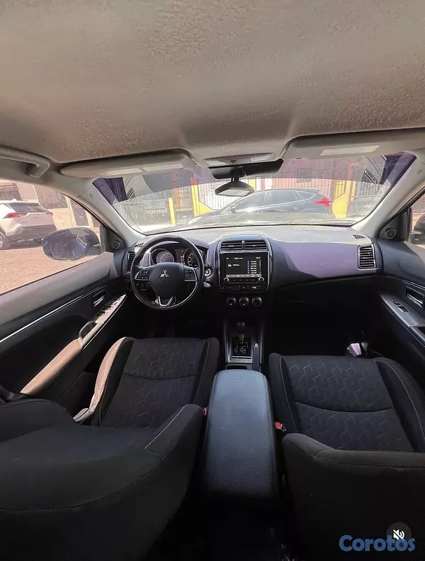 jeepetas y camionetas - Mitsubishi Outlander Sport SE 2020 7