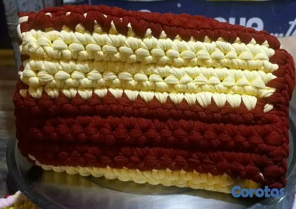 carteras y maletas - VENDO BOLSO DE MANO TEJIDO IDEAL PARA REGALAR 2