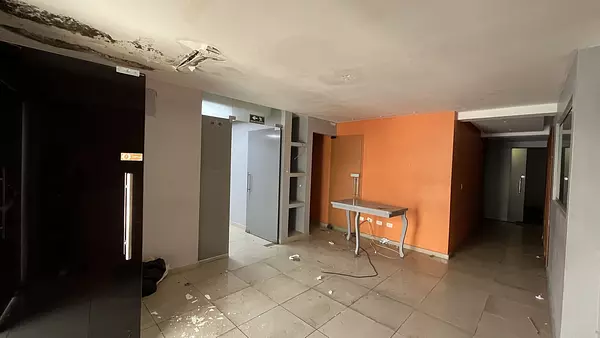 oficinas y locales comerciales - Local en alquiler en Piantini 8