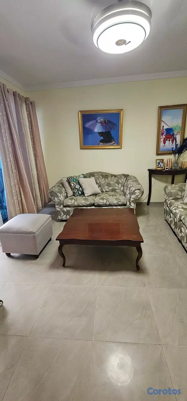 muebles y colchones - Muebles y centro de mesa en Caoba  3