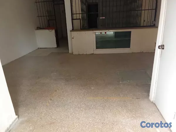 oficinas y locales comerciales - 📍 LOCAL COMERCIAL EN ALQUILER – ENSANCHE LA ALTAGRACIA 3