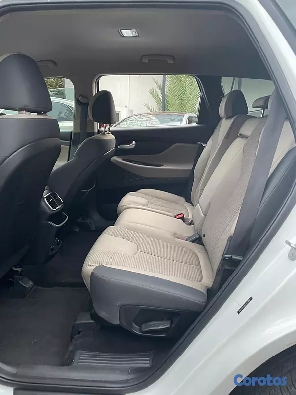 jeepetas y camionetas - Hyundai Santa Fe SE 2019 6