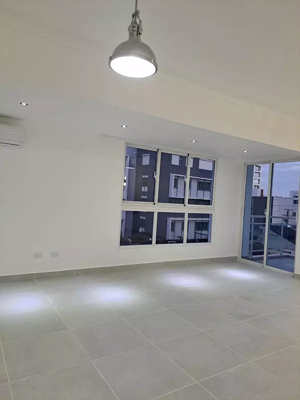 apartamentos - BELLA VISTA
VENTA APARTAMENTO MODERNO AMUEBLADO

 3