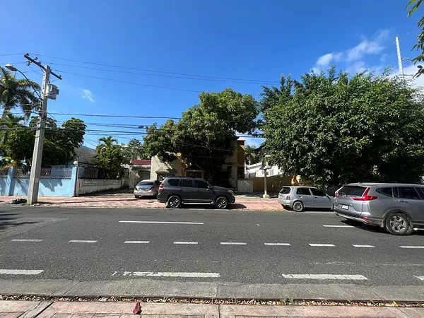 solares y terrenos - Solar  Venta Gazcue 2