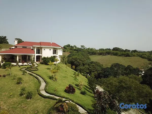 casas vacacionales y villas - Villa Mansion en Hatillo Jarabacoa 9