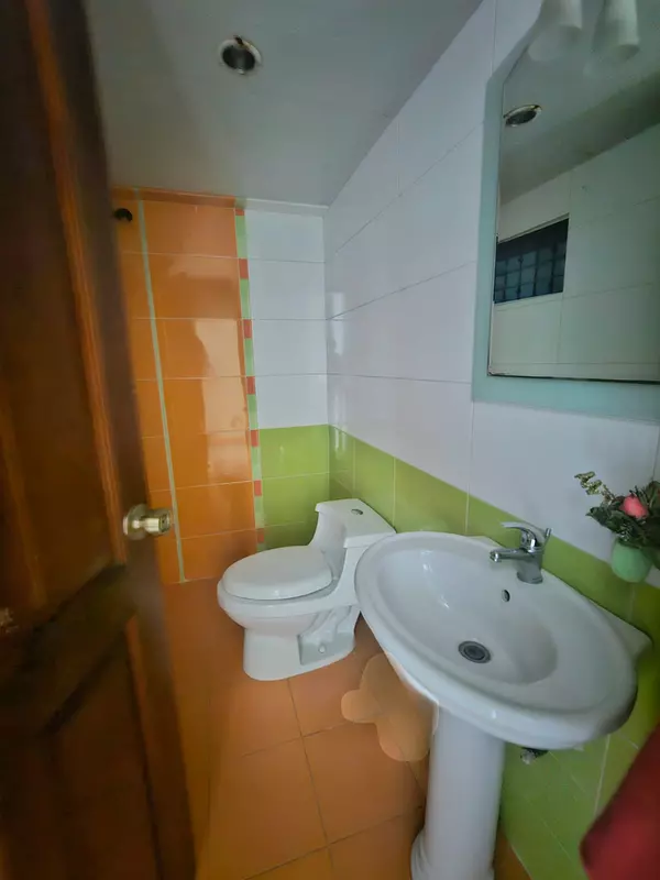 apartamentos - Apartamento en venta en Evaristo Morales de 3 hab. 4