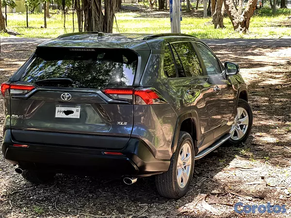 jeepetas y camionetas - Toyota RAV4 XLE 2022 2