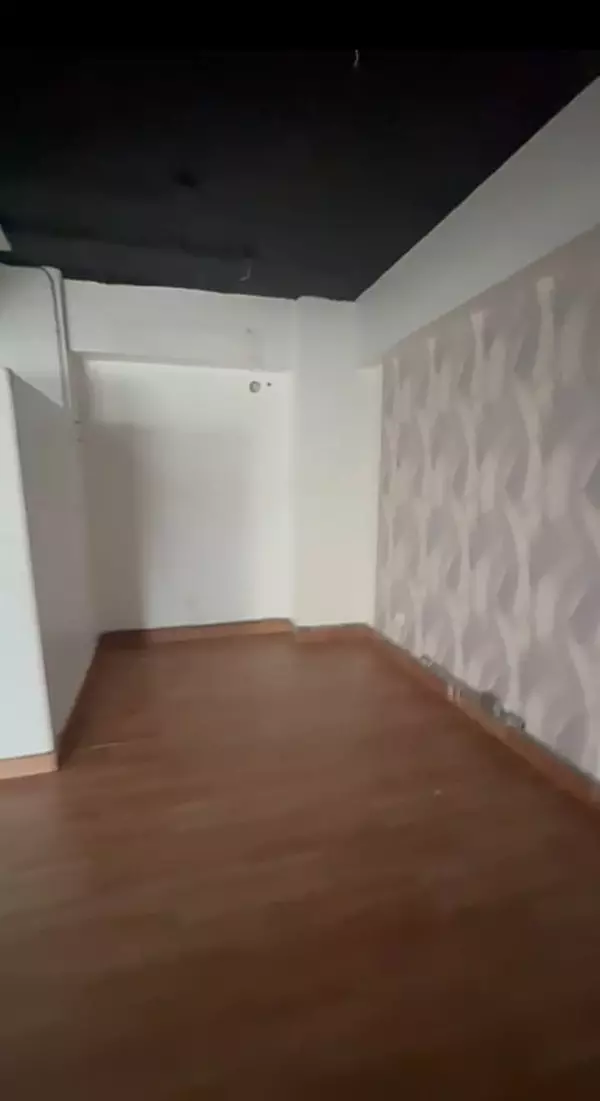 oficinas y locales comerciales - Alquilo local en Los Prados  5