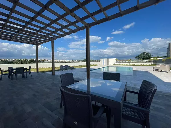 apartamentos - Vendo 1er Nivel con Vista hacia las Montañas en Santo Domingo 9
