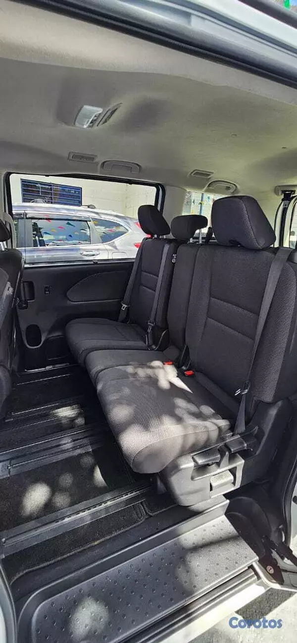 jeepetas y camionetas - NISSAN SERENA  7