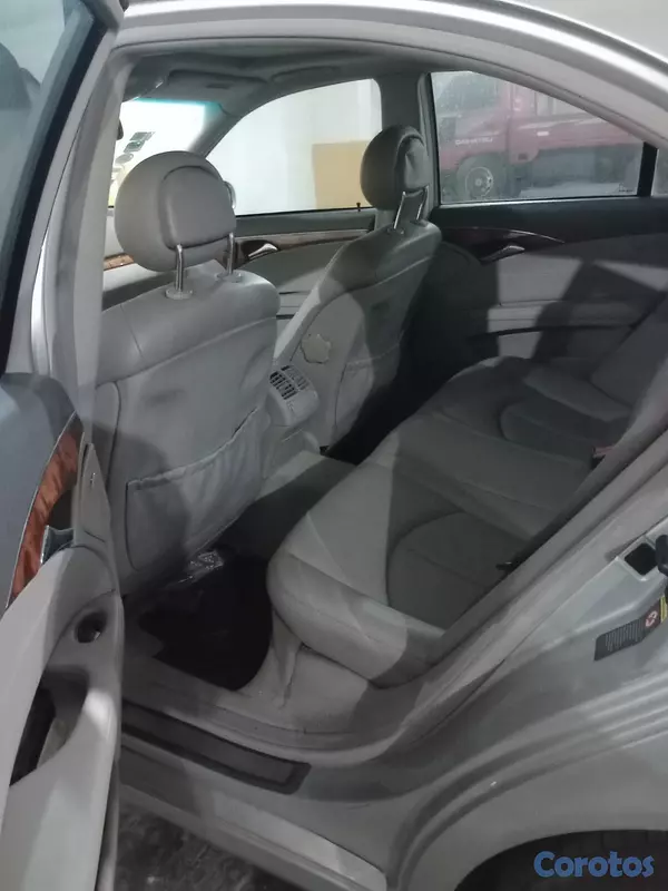 carros - 🚗 **Mercedes-Benz 2003 5