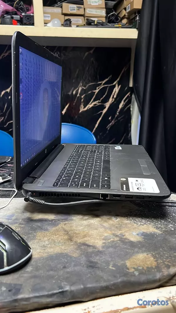computadoras y laptops - Laptop Pavilion 15/intel i5-6200u a 2.3Ghz/16gb /i 3