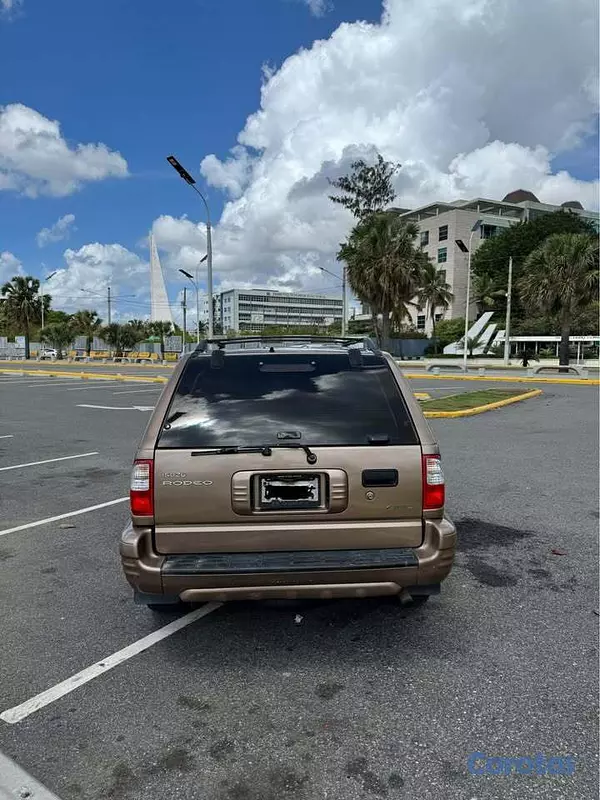 jeepetas y camionetas - Isuzu Rodeo 2001 3