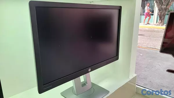 computadoras y laptops - Monitores hp 24 Pulg LED full 1080p Con hdmi y usb 3