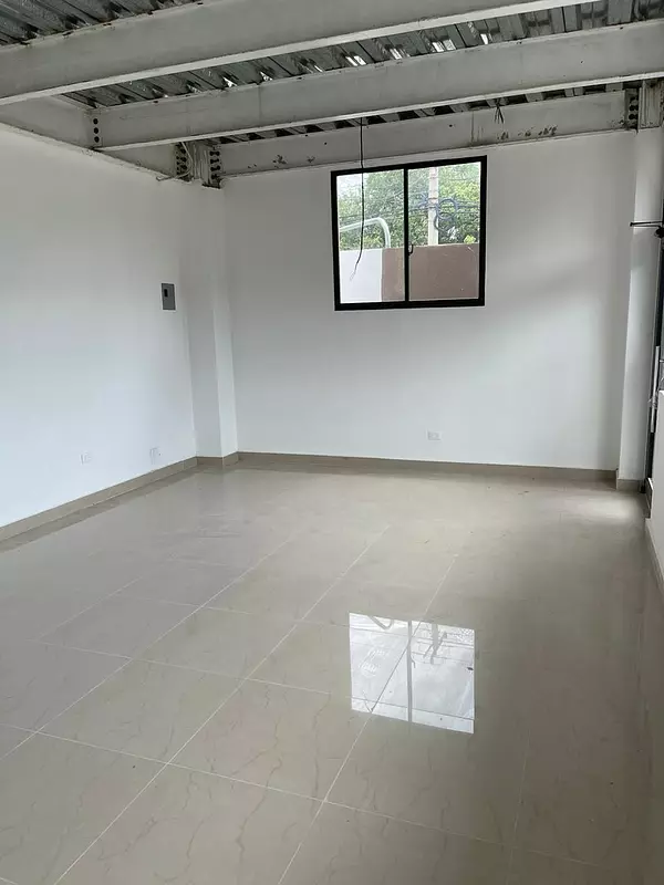 oficinas y locales comerciales - Alquilo  local 60 mts  puñal  en santiago de los Caballeros
 2