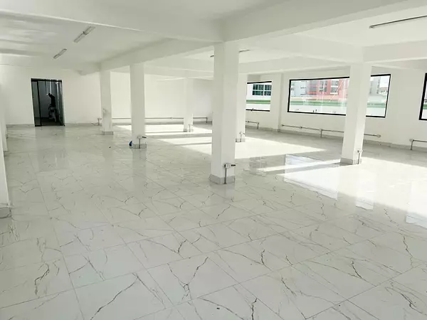 oficinas y locales comerciales - Local en Bella vista  5