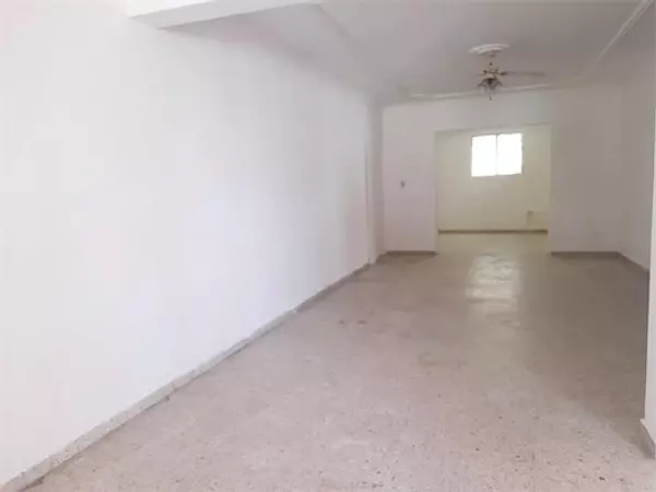 oficinas y locales comerciales - Local céntrico en los prados  3