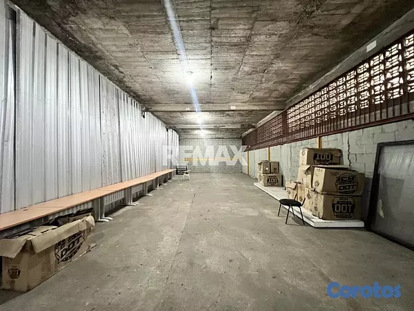 oficinas y locales comerciales - Nave industrial de 850mt2 en alquiler en San Juan  7