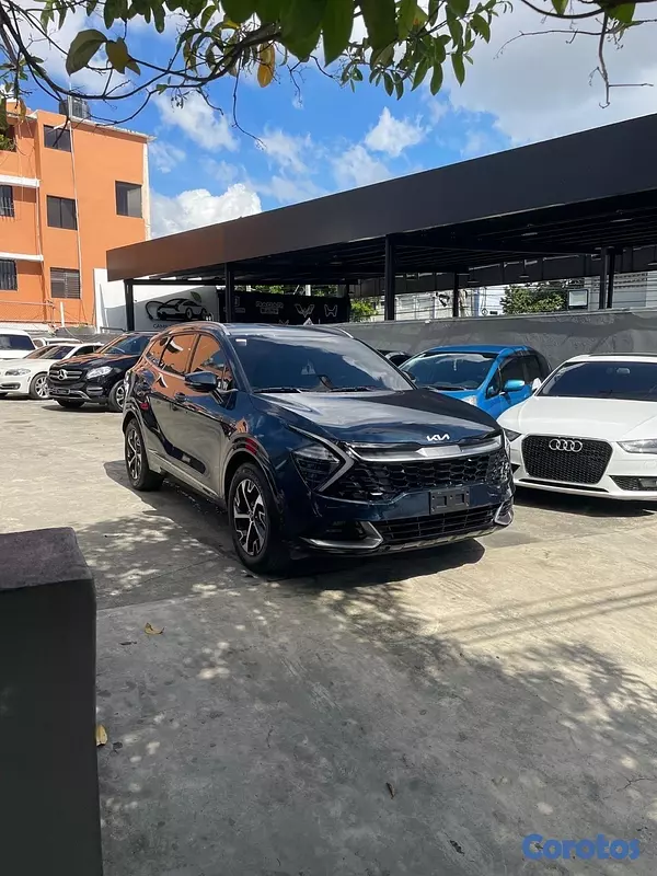 jeepetas y camionetas - Kia Sportage Luxury 2023 3