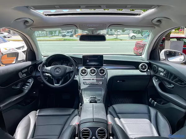 jeepetas y camionetas - Mercedes Benz GLC-300 4Matic 2017 4
