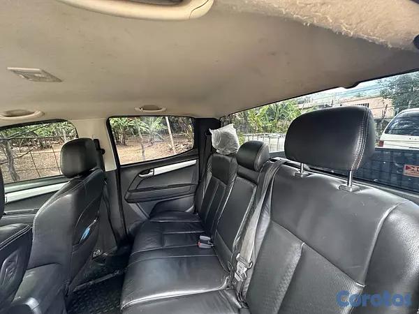 jeepetas y camionetas - Está en excelentes condiciones. 14
