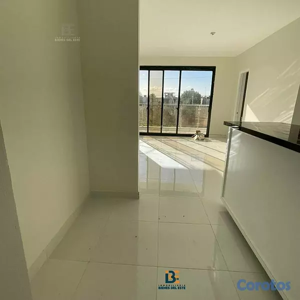 apartamentos - Se alquila amplio apartamentos de dos habitaciones 2