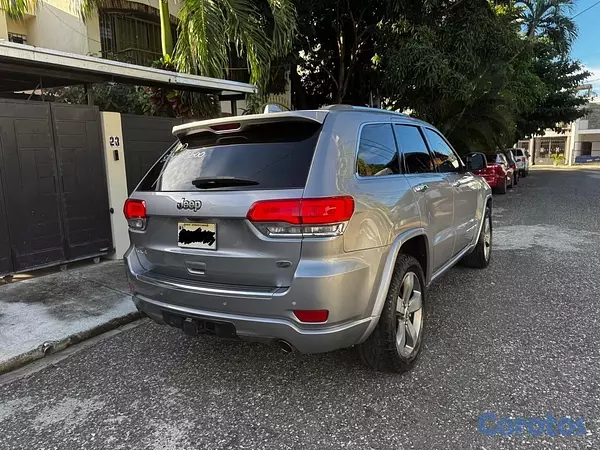 jeepetas y camionetas - Jeep Grand Cherokee 2014 en excelente condiciones  5