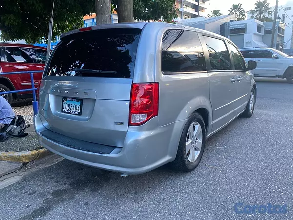 jeepetas y camionetas - dodge gran caravan 2014 5