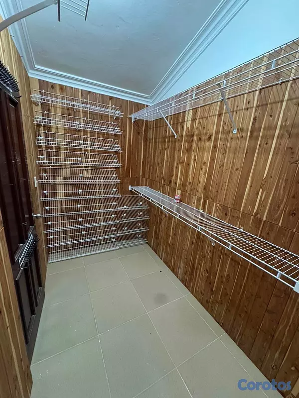 casas - vendo casa en los Ríos de tres niveles 4 habitaciones 5 parqueos jacuzzi  6