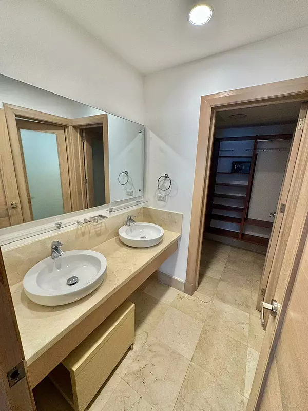 apartamentos - Alquilo apartamento amueblado en Piantini 8