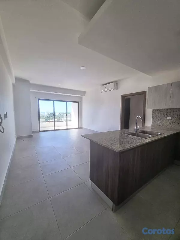 apartamentos - Alquilo Elegante Apartamento en Av. Bolívar, vista al mar, 3 habitaciones. 6