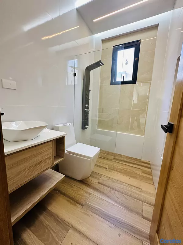 casas - CASA EN VENTA EN GURABO  7