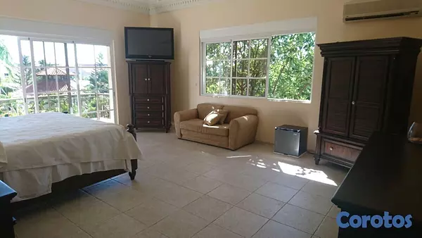 casas vacacionales y villas - Se vende majestuosa villa ubicada en Metro Country Club, Juan Dolio  9
