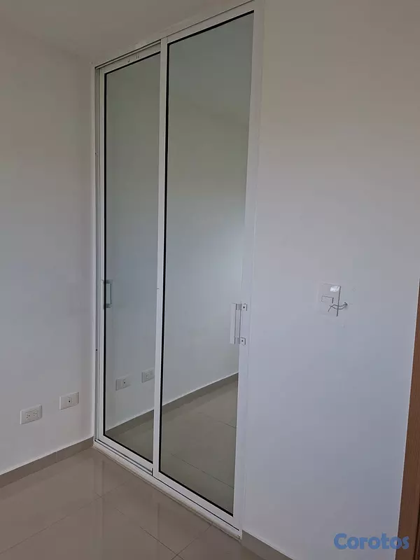 apartamentos - 🏡 Apartamento en Alquiler con Terraza Privada y Pi 9